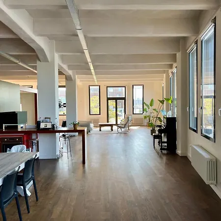 Gorgeous 216 Sqm Industrial Apartment, 10 Min Away From The Διαμέρισμα Χάαρλεμ